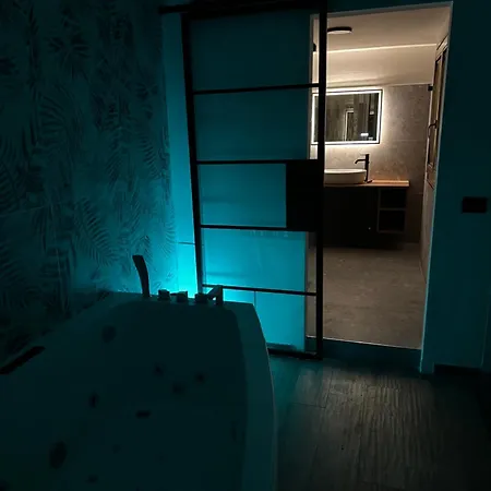 Salmace Luxury Jacuzzi Privato בארי